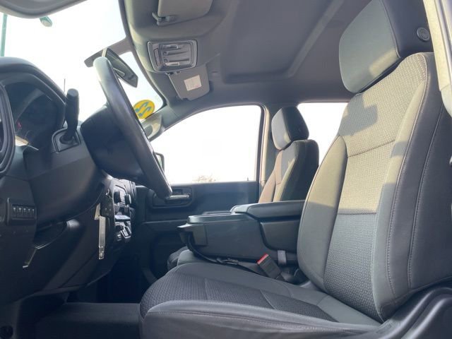 Used 2022 Chevrolet Silverado 2500 Custom w/ Custom Convenience Package image 9