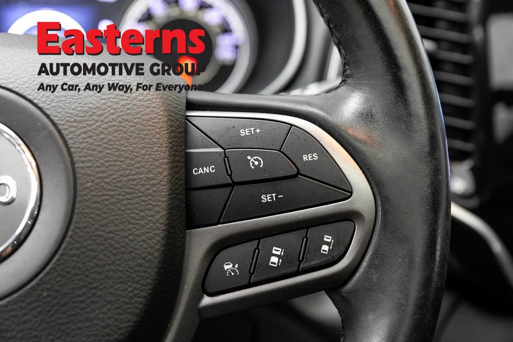 Used 2021 Jeep Cherokee Limited w/ Mopar Interior Package AWD/4WD image 15