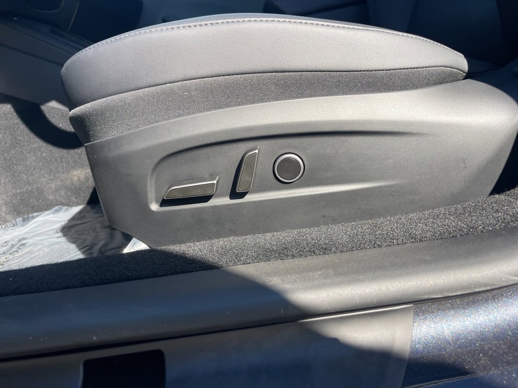 Used 2025 Tesla Model 3 Long Range image 10