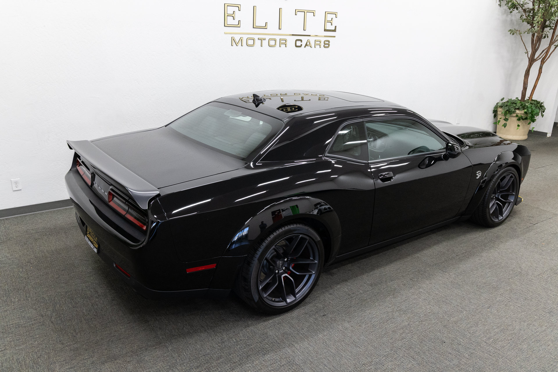 Used 2019 Dodge Challenger SRT Hellcat RWD image 24