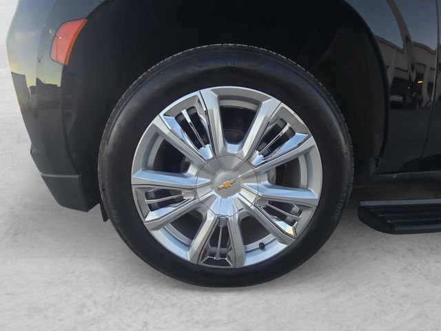 Used 2023 Chevrolet Suburban High Country image 23