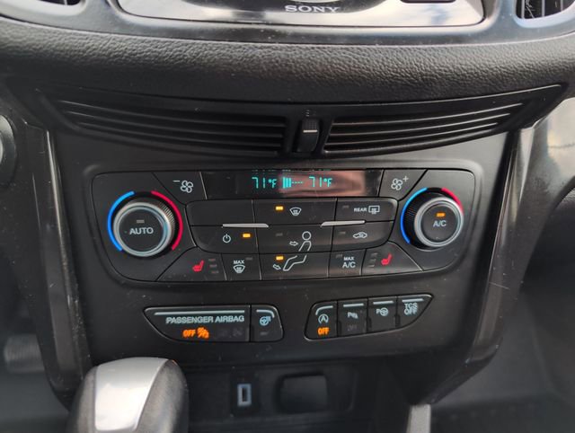 Used 2018 Ford Escape Titanium w/ Ford Safe & Smart Package image 25