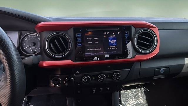 Used 2019 Toyota Tacoma TRD Sport AWD/4WD image 25