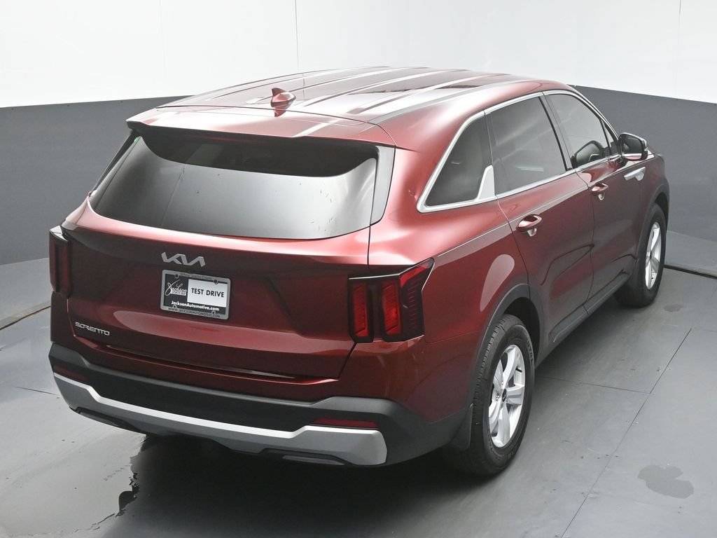 Used 2025 Kia Sorento LX FWD image 47