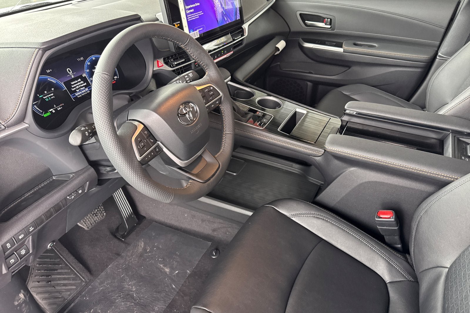 New 2026 Toyota Sienna XLE Woodland Edition AWD/4WD image 11