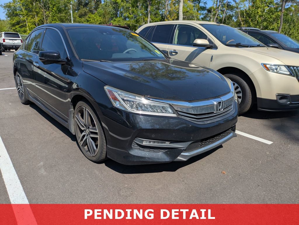 Used 2017 Honda Accord Touring image 1