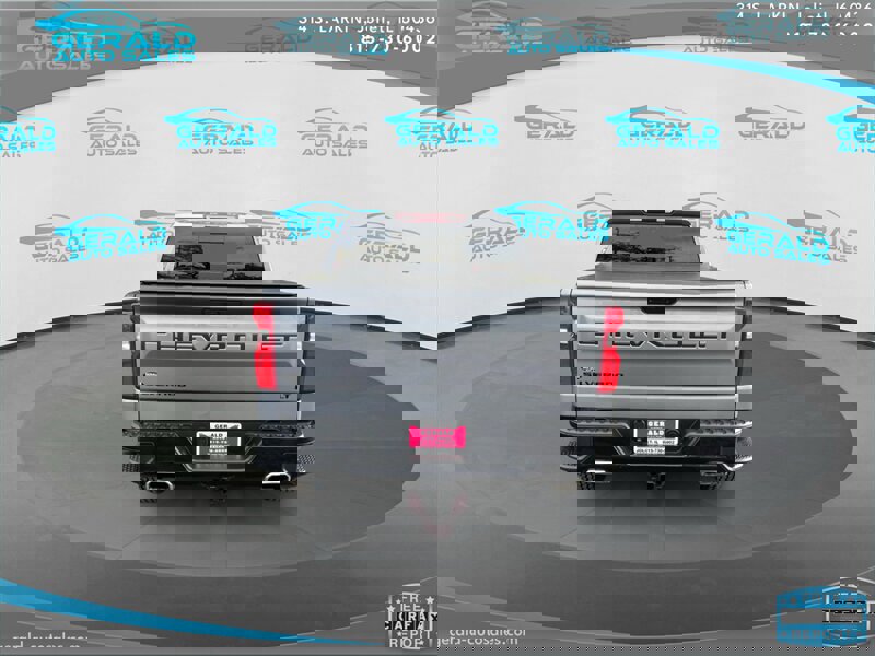 Used 2021 Chevrolet Silverado 1500 LT Trail Boss w/ Convenience Package II image 4