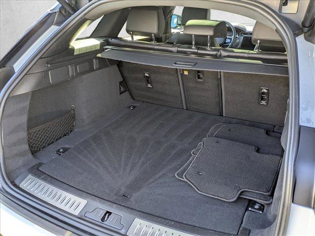 Certified 2025 Land Rover Range Rover Velar Dynamic SE image 6