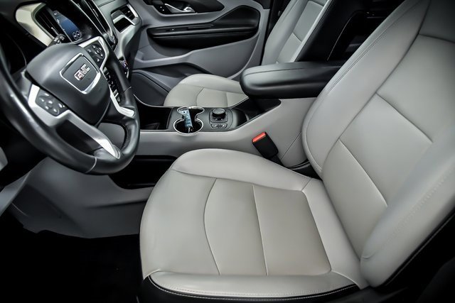 Used 2022 GMC Terrain SLT image 11