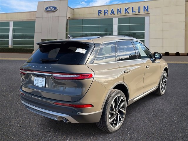 New 2026 Lincoln Corsair Reserve image 7