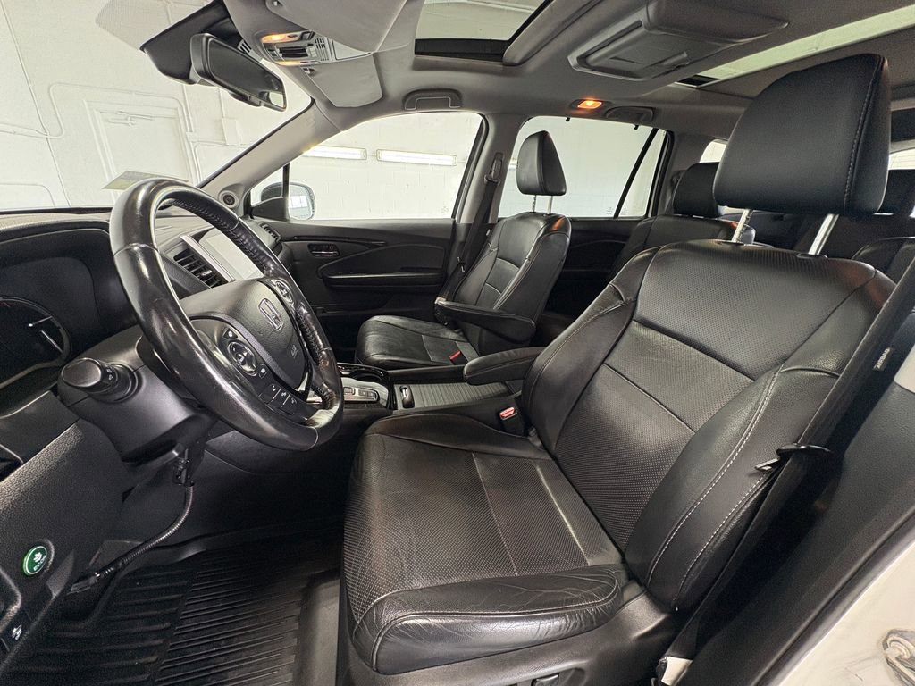 Used 2018 Honda Pilot Touring image 15