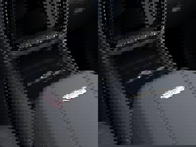 New 2025 GMC Yukon Denali w/ Sun & Power Step Package image 23