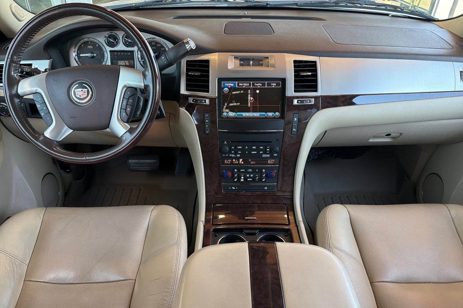 Used 2011 Cadillac Escalade ESV Premium AWD/4WD image 14