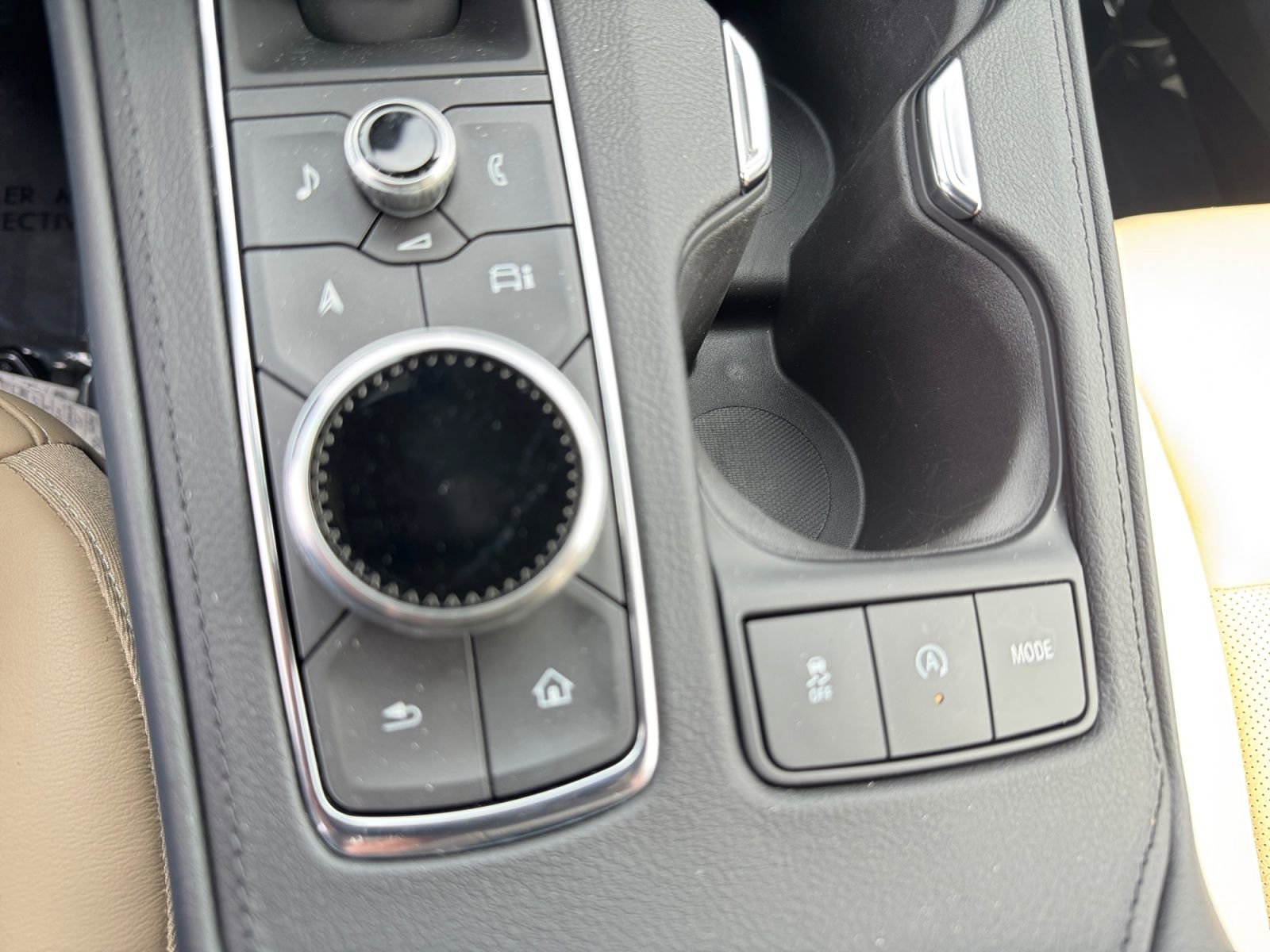 Used 2024 Cadillac XT4 Premium Luxury AWD/4WD image 28