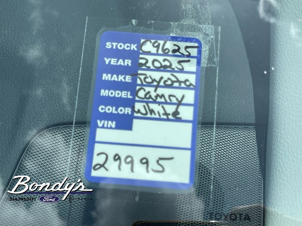 Used 2025 Toyota Camry LE FWD image 21