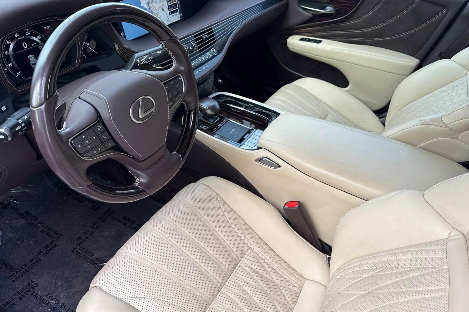 Used 2018 Lexus LS 500h w/ Luxury Package RWD image 4