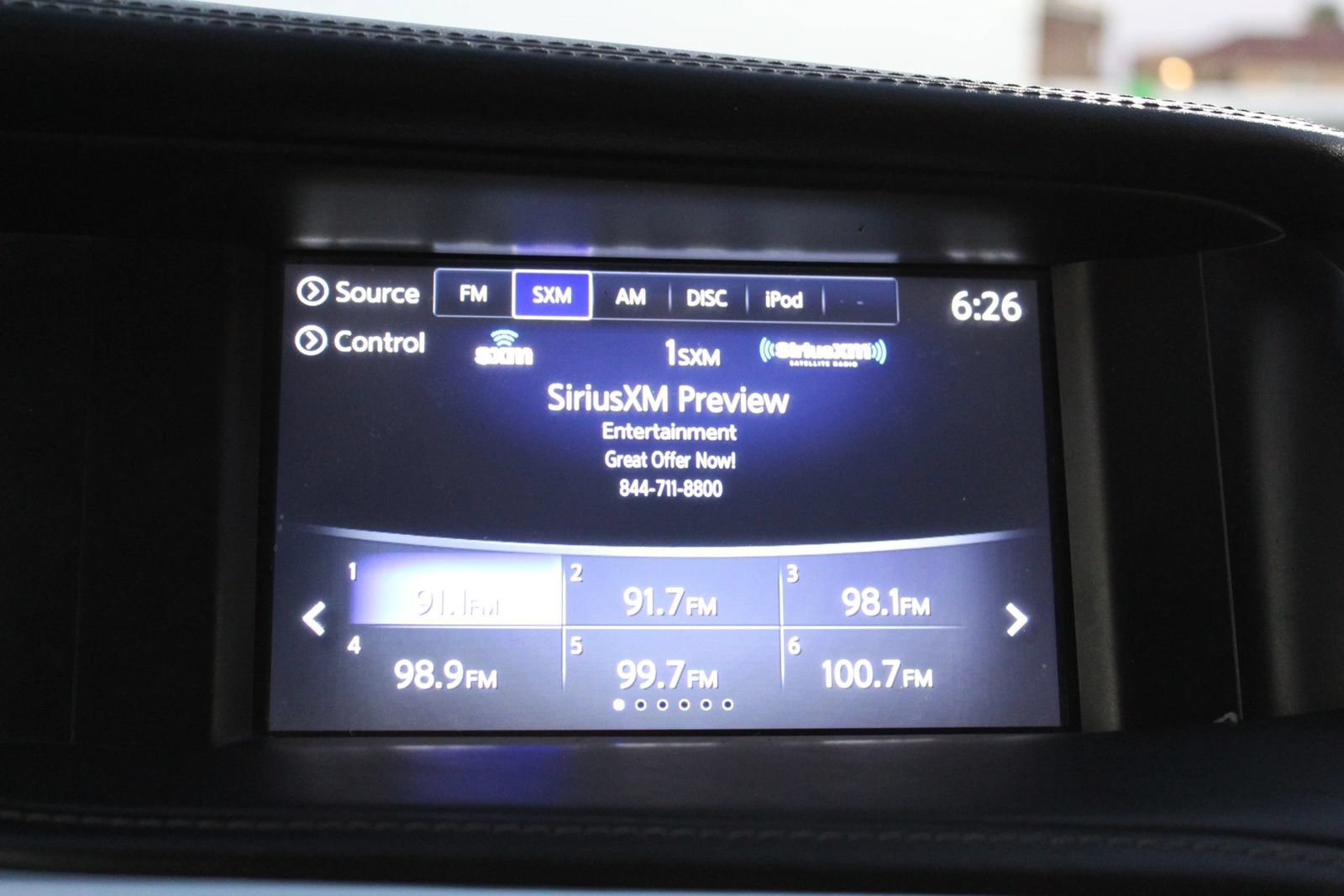 Used 2017 INFINITI QX30 Premium FWD image 18
