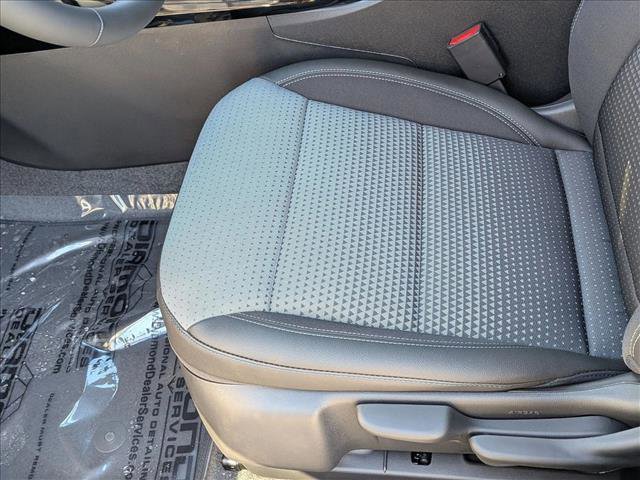 New 2026 Chevrolet Trax LT w/ Driver Confidence Package FWD image 4