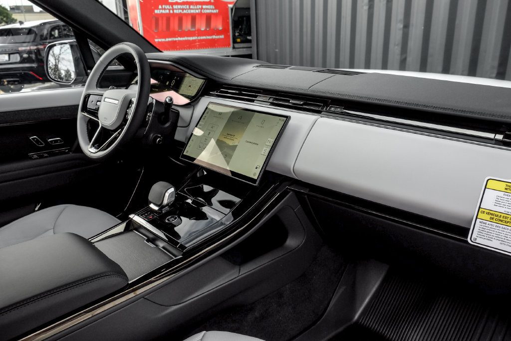 New 2027 Land Rover Range Rover Sport Dynamic SE AWD/4WD image 23