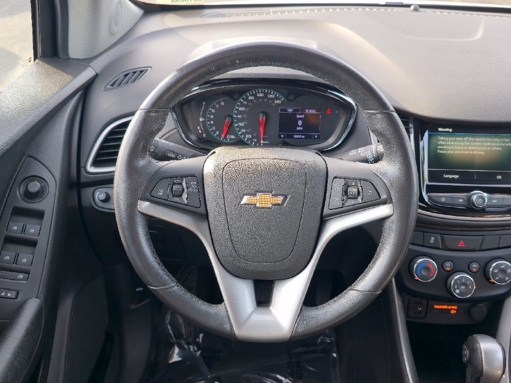 Certified 2019 Chevrolet Trax LT w/ LT Convenience Package FWD image 13