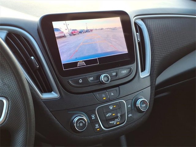 Used 2023 Chevrolet Malibu LS image 19
