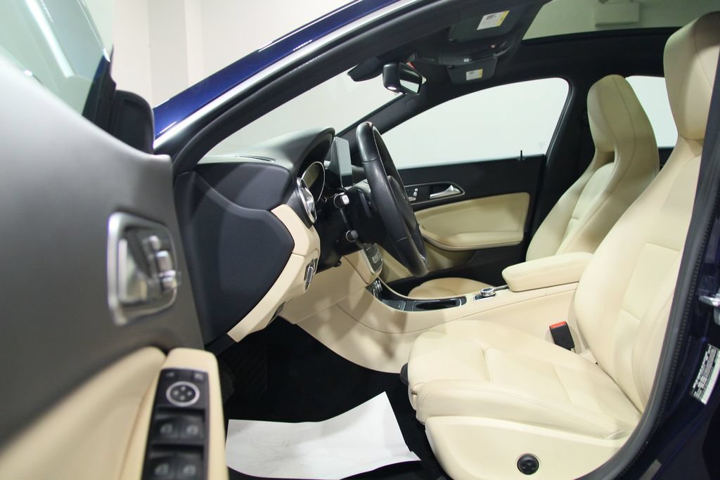 Used 2018 Mercedes-Benz CLA 250 4MATIC image 4