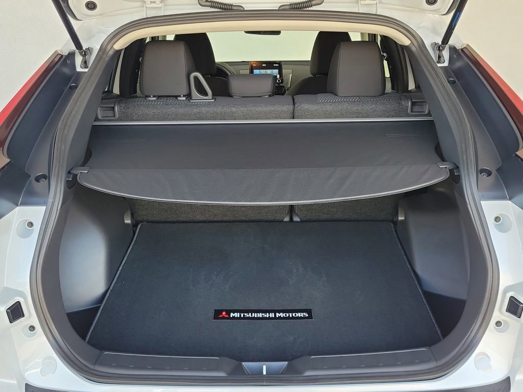 New 2026 Mitsubishi Eclipse Cross LE AWD/4WD image 18