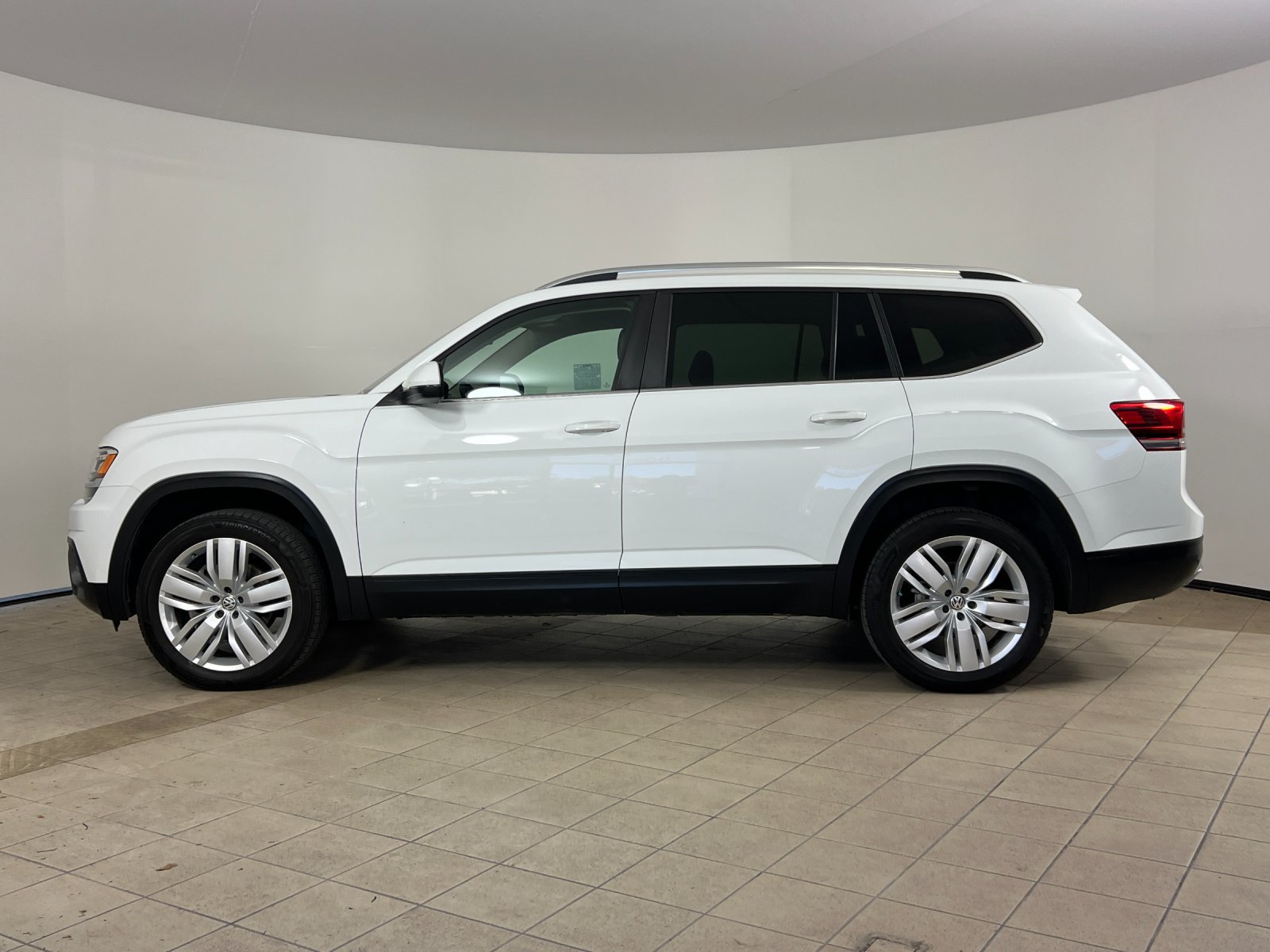 Used 2019 Volkswagen Atlas SE AWD/4WD image 3