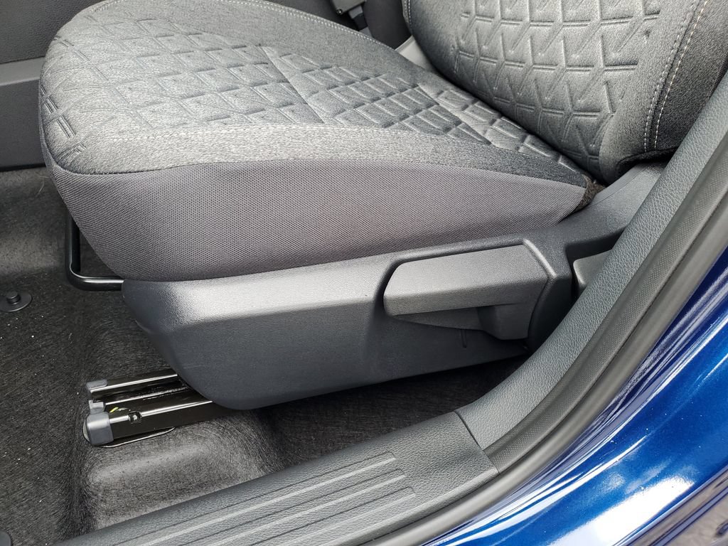 New 2026 Nissan Kicks SV w/ SV Premium Package FWD image 21