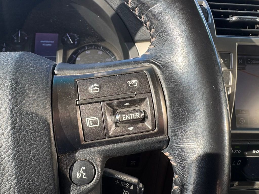 Used 2017 Lexus GX 460 Premium w/ Premium Package image 14