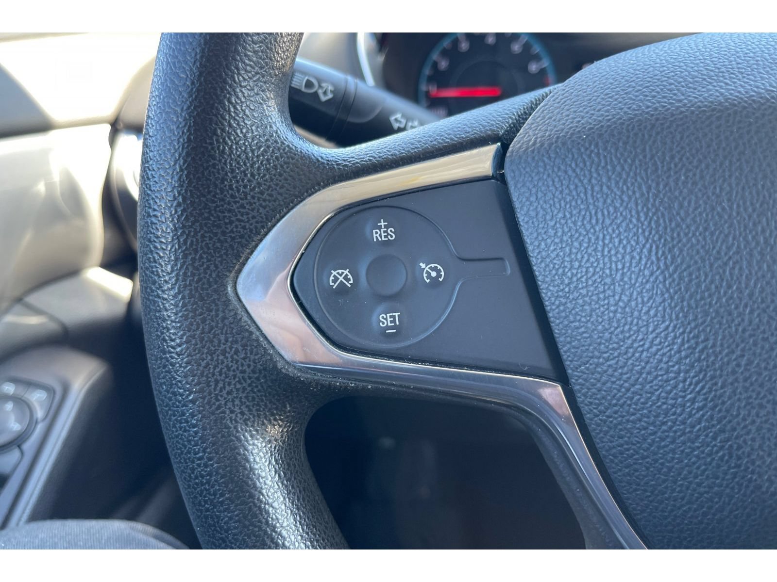 Used 2019 Chevrolet Traverse LS w/ LPO, Blackout Package FWD image 34
