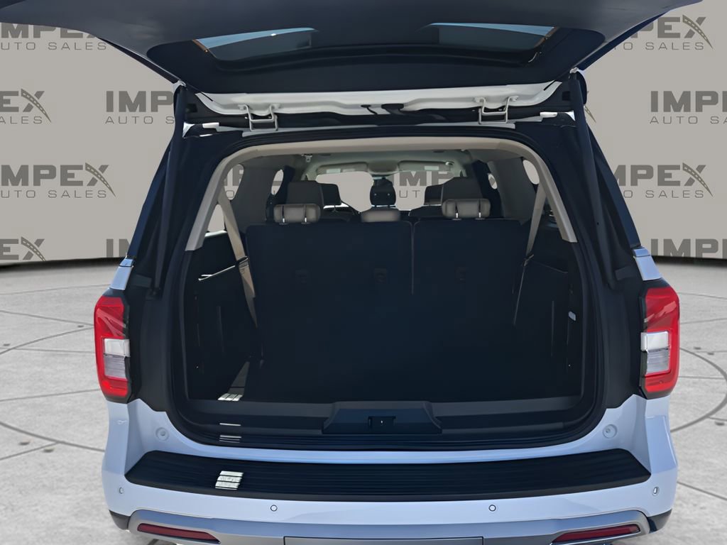 Used 2024 Ford Expedition Max XLT image 27