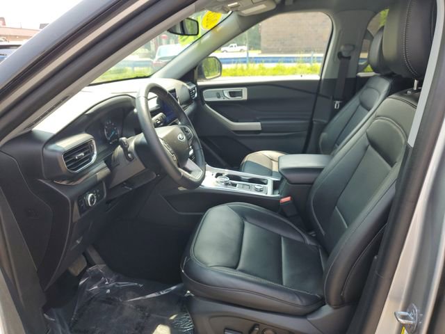 Used 2023 Ford Explorer Limited image 13