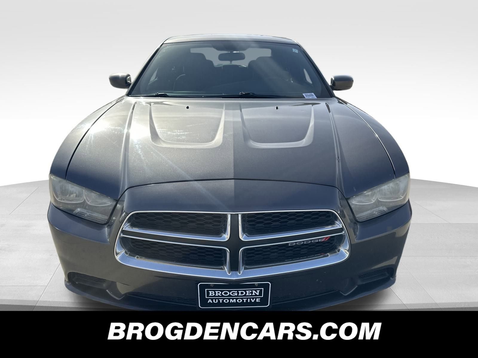 Used 2014 Dodge Charger SE image 9