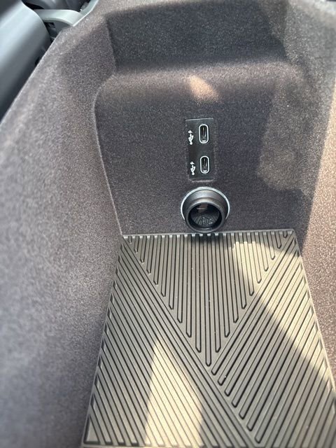 Used 2025 BMW 750e xDrive image 29