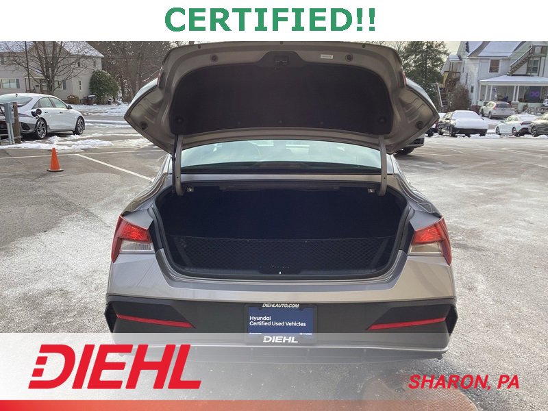 Certified 2025 Hyundai Elantra Sport w/ Cargo Package image 11