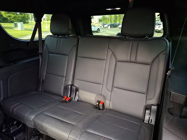 Used 2025 Chevrolet Suburban RST w/ RST Capability Package AWD/4WD image 11