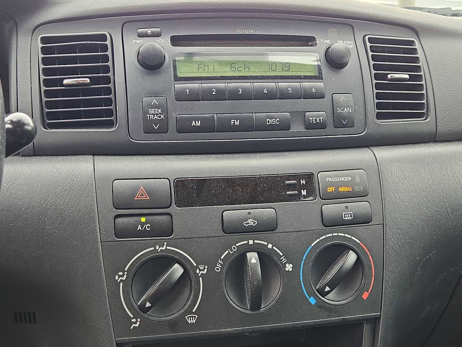 Used 2005 Toyota Corolla S FWD image 24
