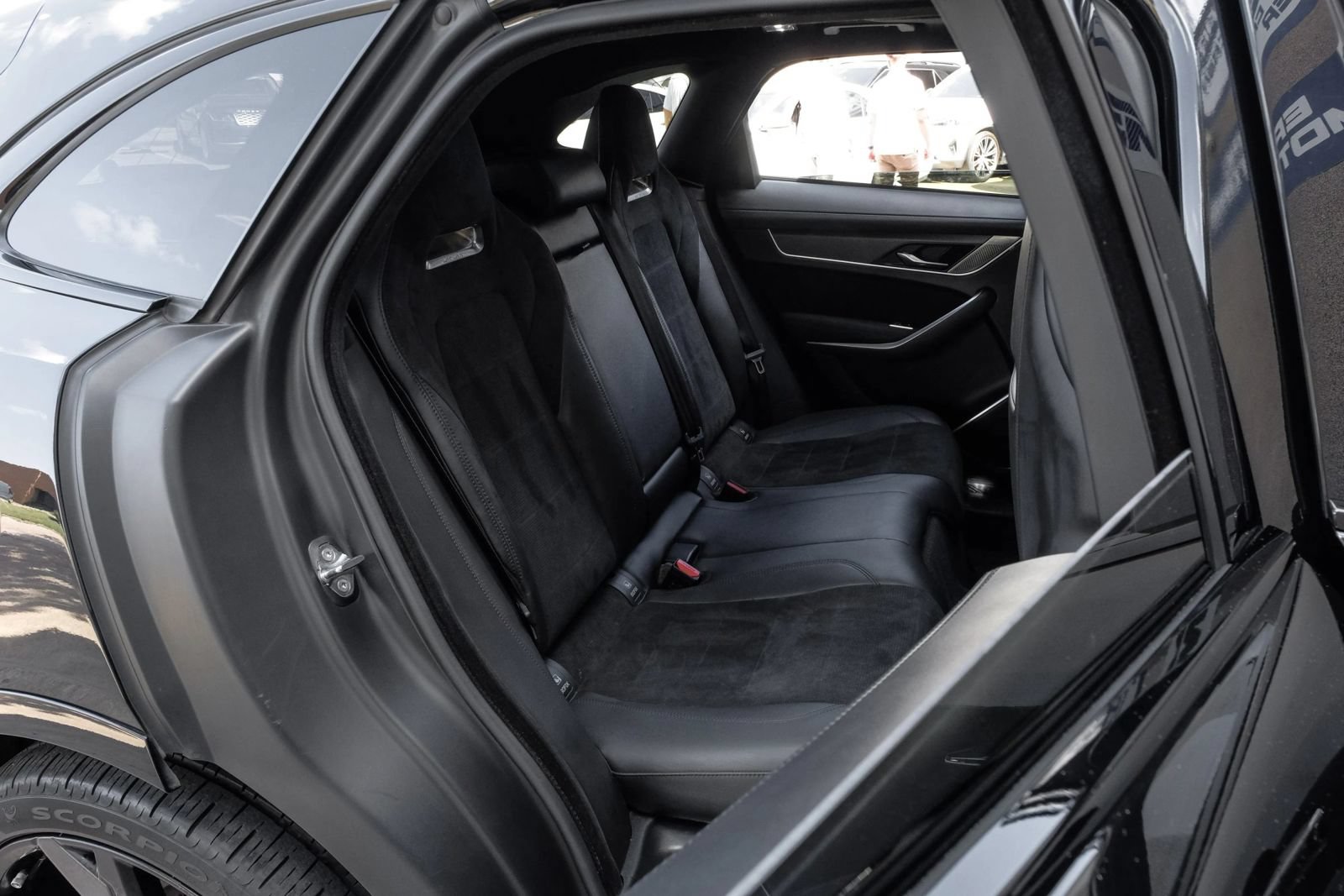 Used 2025 Jaguar F-PACE SVR AWD/4WD image 44