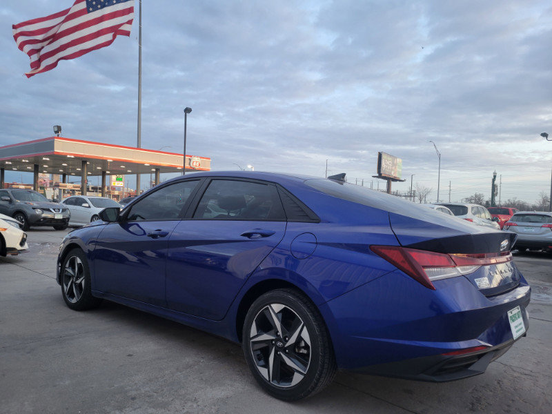 Used 2023 Hyundai Elantra SEL w/ Convenience Package image 5