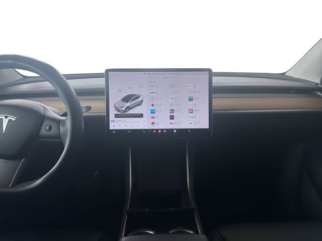Used 2021 Tesla Model Y Long Range AWD/4WD image 16