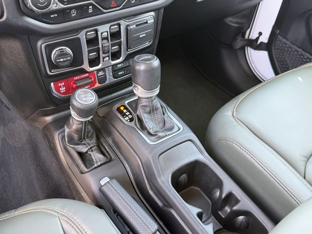 Used 2025 Jeep Gladiator Mojave image 24