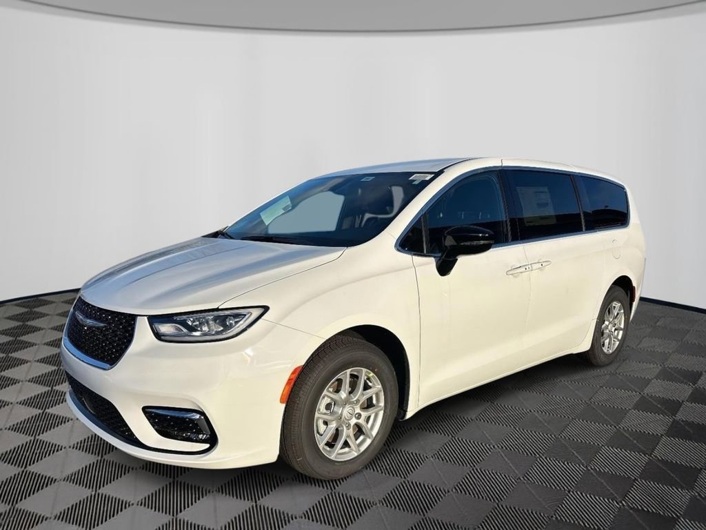 New 2026 Chrysler Pacifica Select