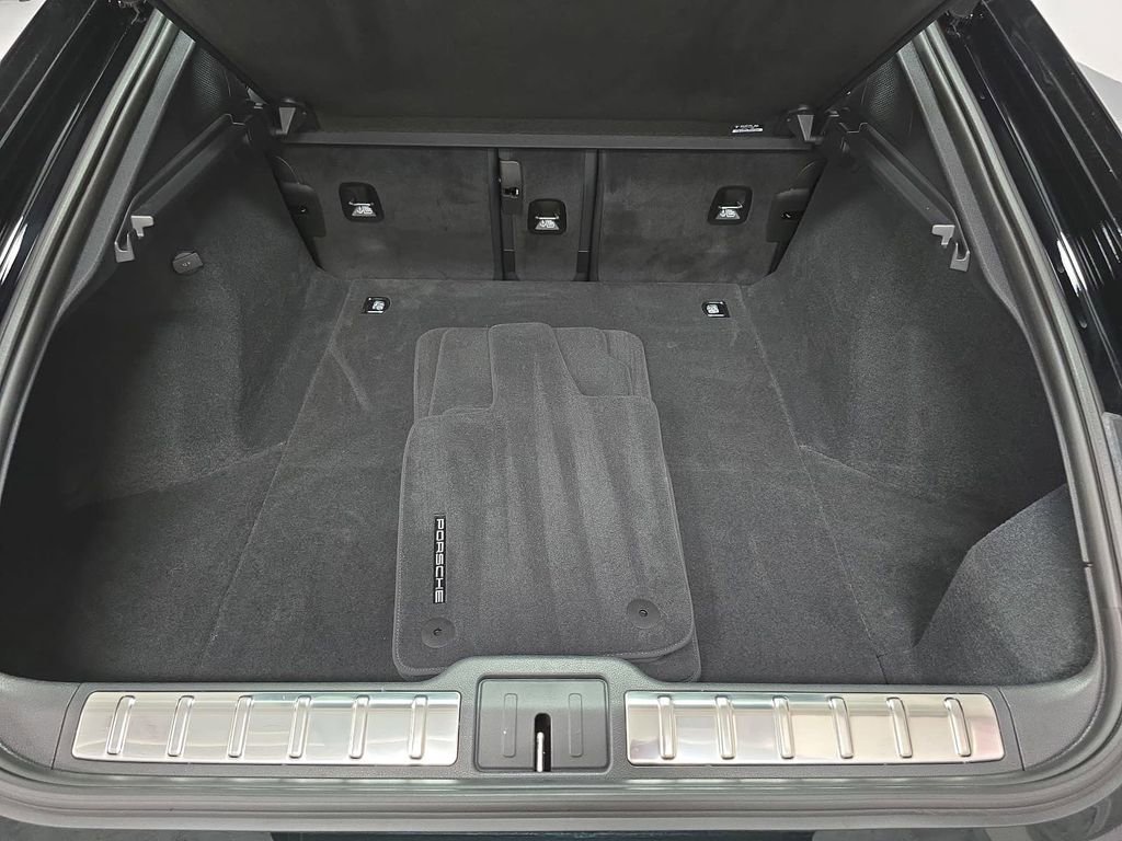 Certified 2024 Porsche Panamera 4 AWD/4WD image 30