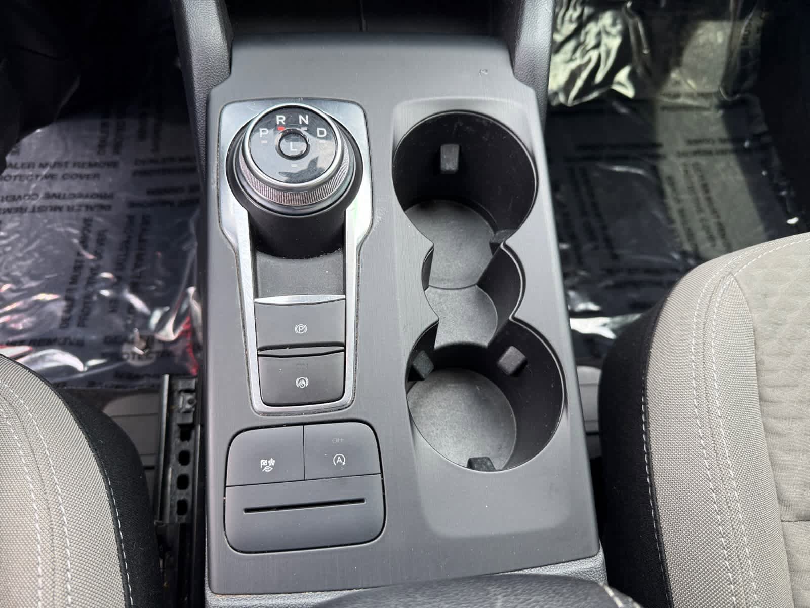 Used 2022 Ford Escape SE w/ Cold Weather Package FWD image 18