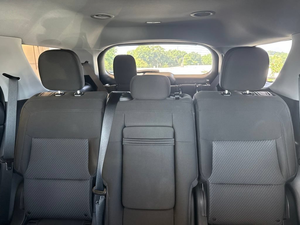 Used 2023 Ford Explorer XLT AWD/4WD image 24