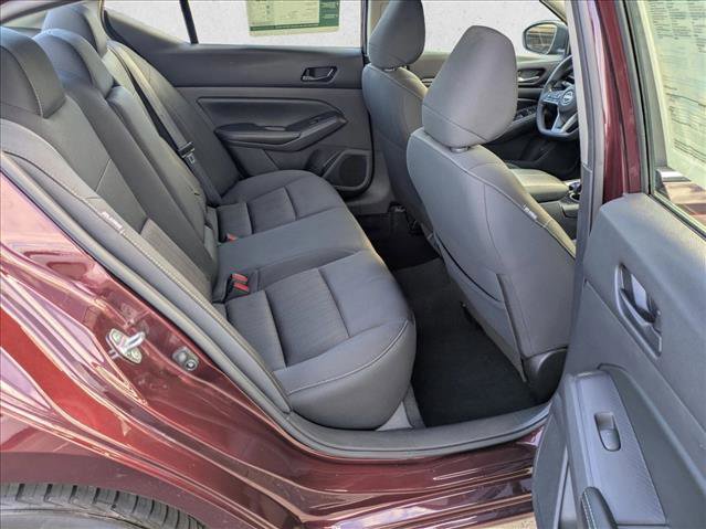 Used 2024 Nissan Altima 2.5 SV image 18