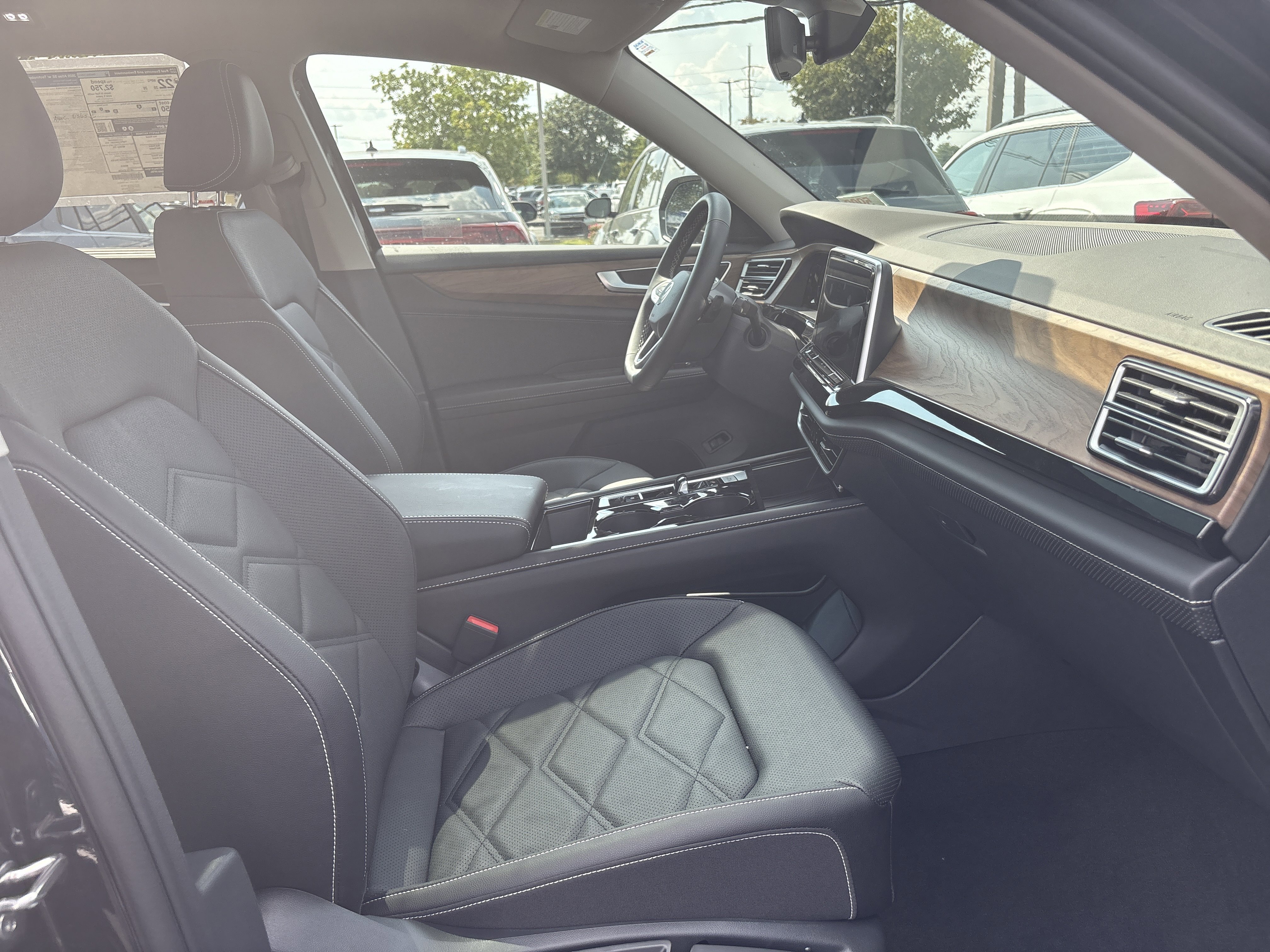 New 2026 Volkswagen Atlas SE image 23