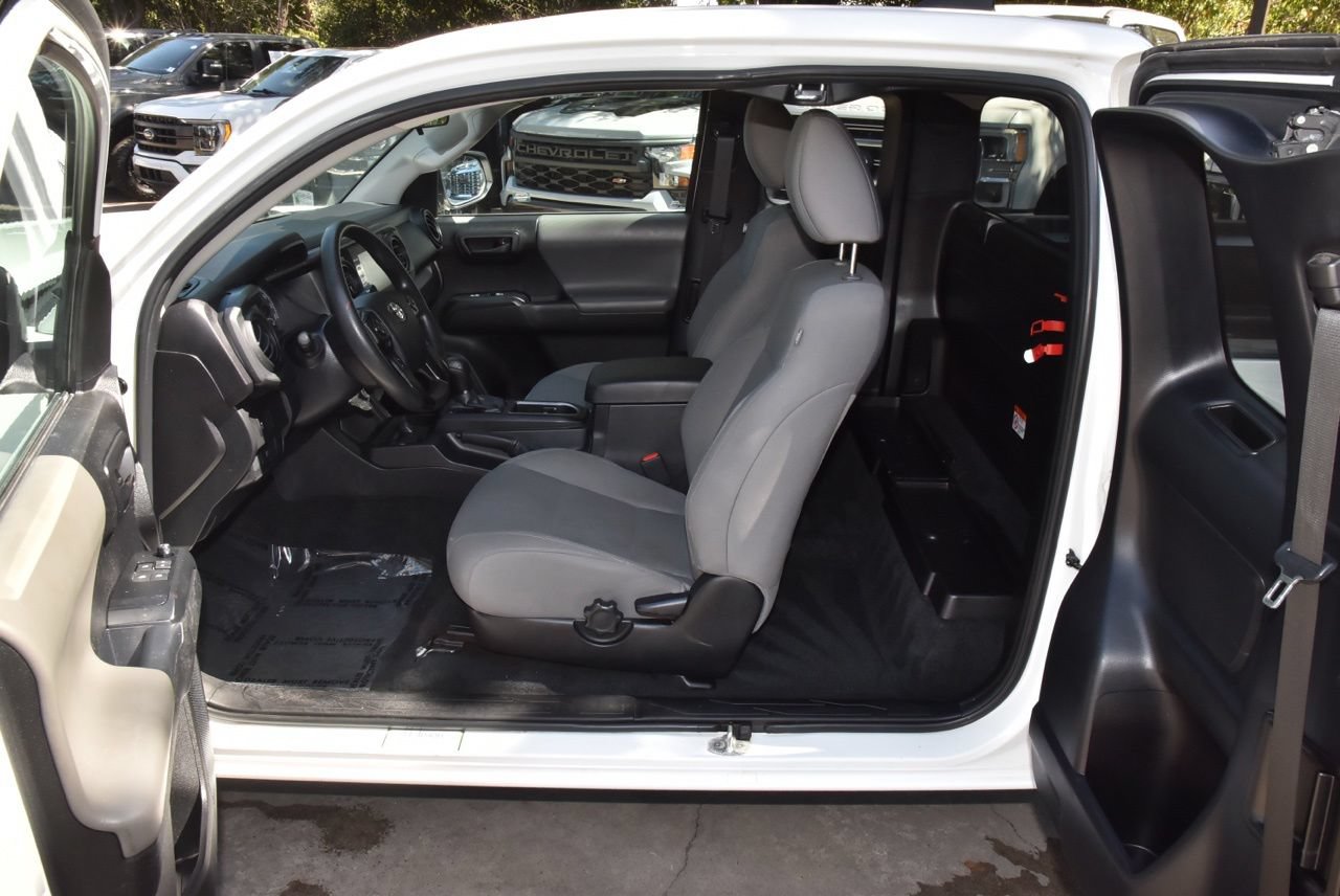 Used 2023 Toyota Tacoma SR RWD image 13