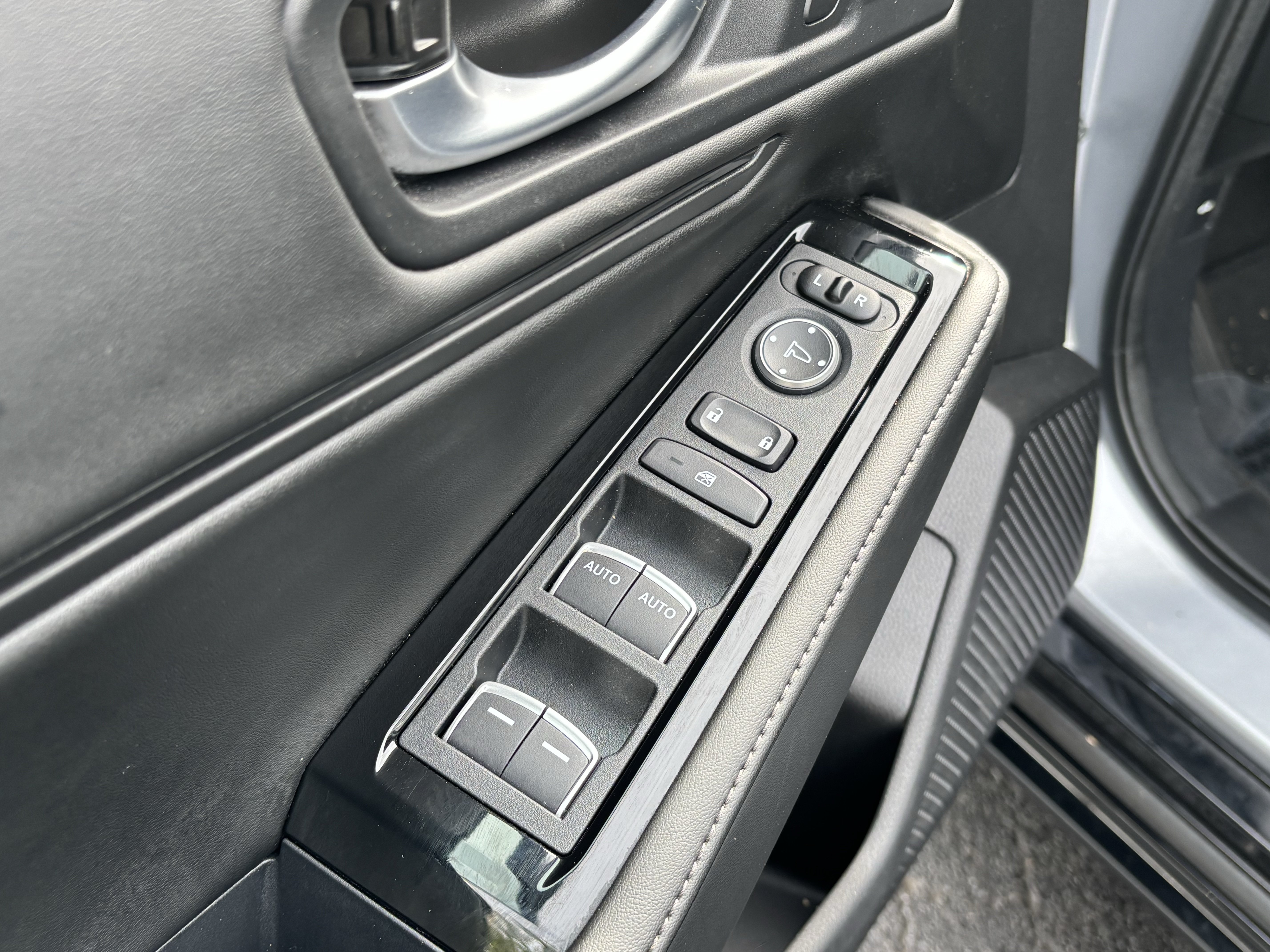 Used 2025 Honda Accord Touring image 15